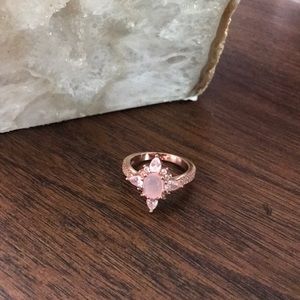 2 for $15 🌸 Rose gold and rose quartz ring
